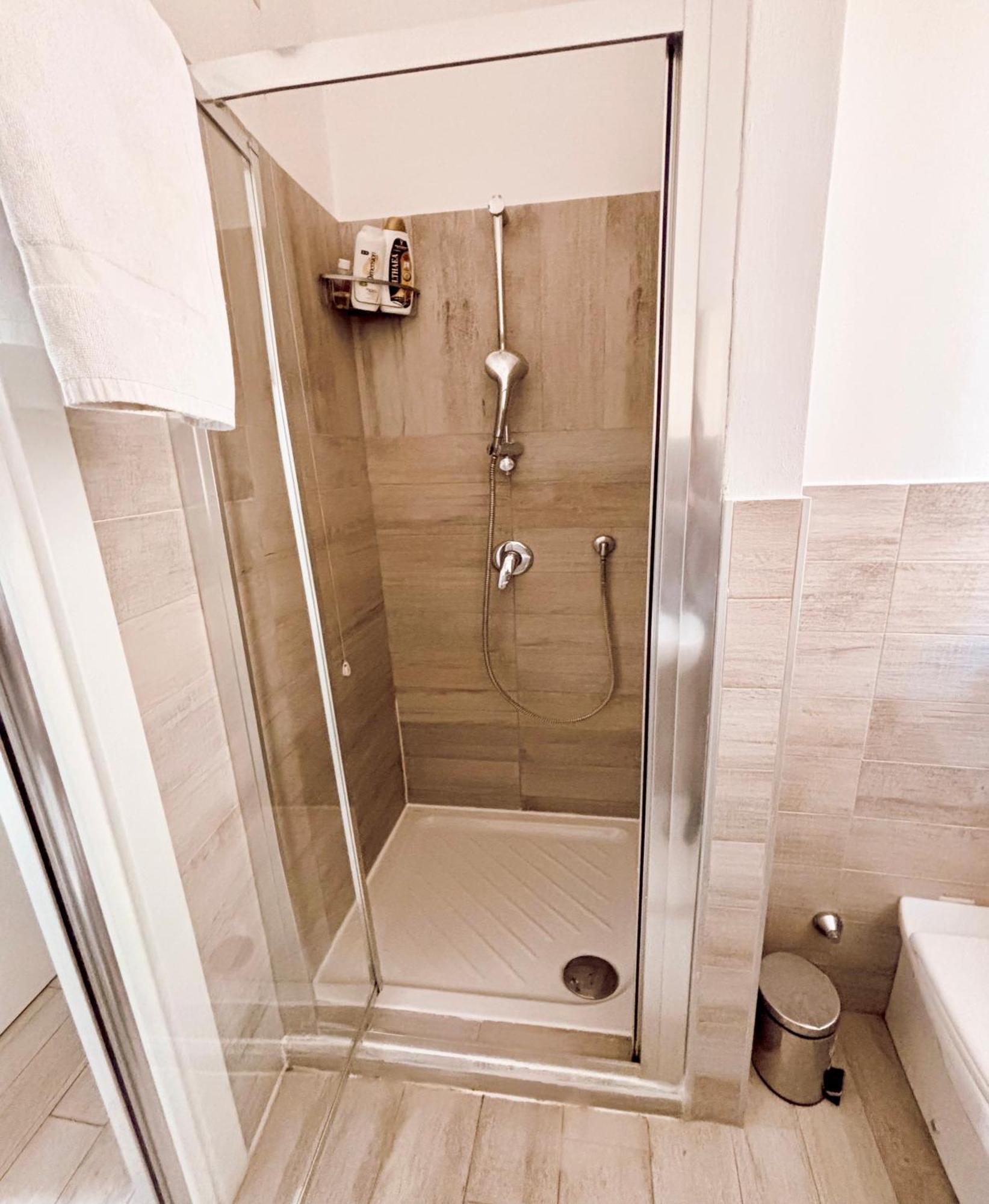Joy House -Central City Near Metro Arco Della Pace Brera-Entire Apartment Perfect For Work & Play, Nightlife With Ac & Fast Wifi Welcome To The Cool Joy House! Milano Ngoại thất bức ảnh