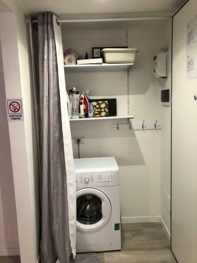 Joy House -Central City Near Metro Arco Della Pace Brera-Entire Apartment Perfect For Work & Play, Nightlife With Ac & Fast Wifi Welcome To The Cool Joy House! Milano Ngoại thất bức ảnh