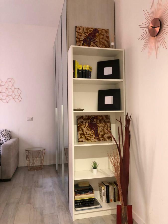 Joy House -Central City Near Metro Arco Della Pace Brera-Entire Apartment Perfect For Work & Play, Nightlife With Ac & Fast Wifi Welcome To The Cool Joy House! Milano Ngoại thất bức ảnh